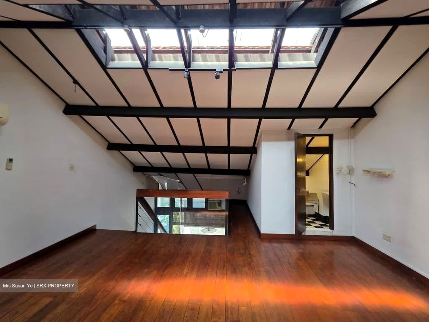 Emerald Hill Road (D9), Detached #573997671